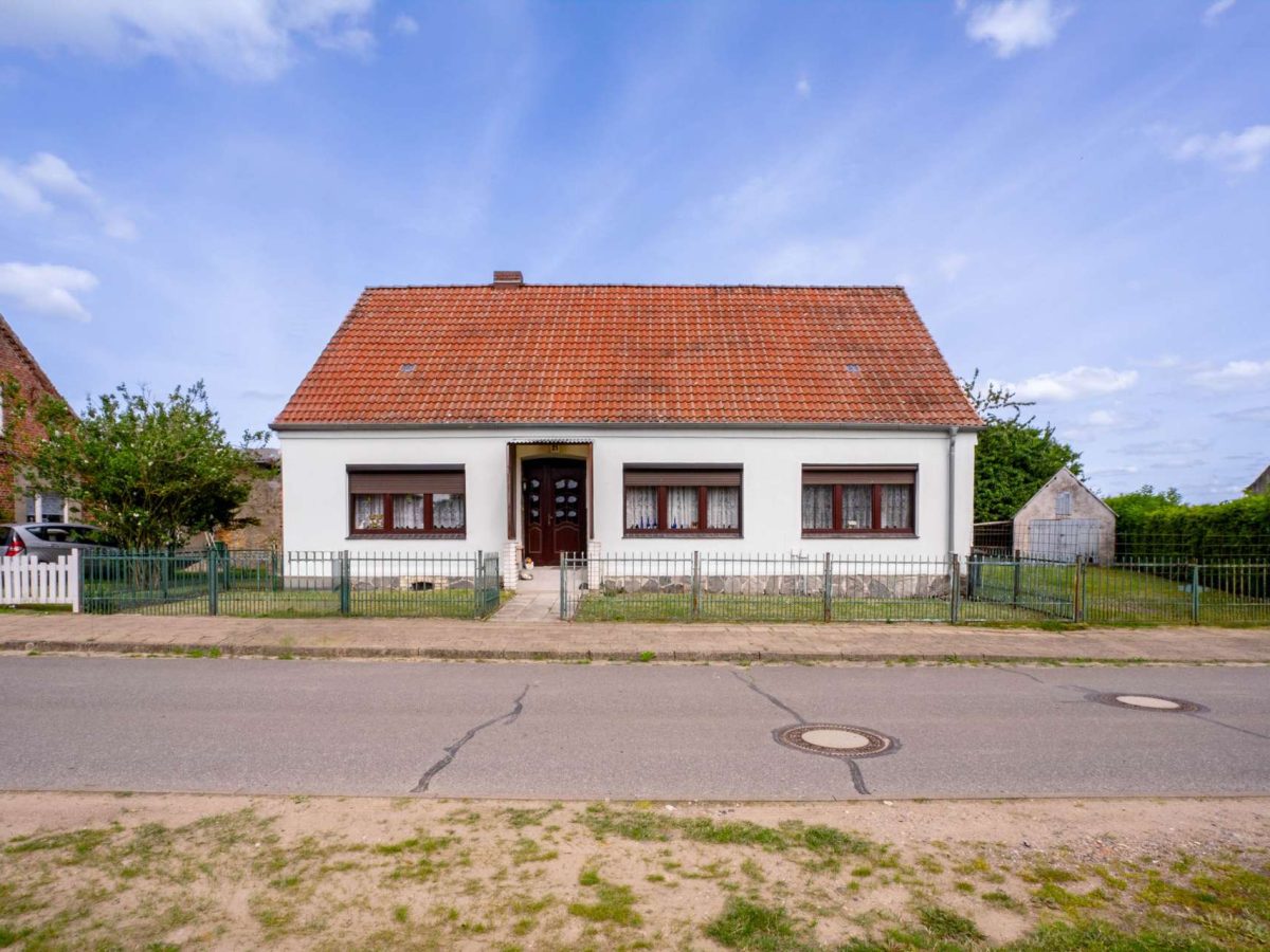 Außenansicht Straßenseite