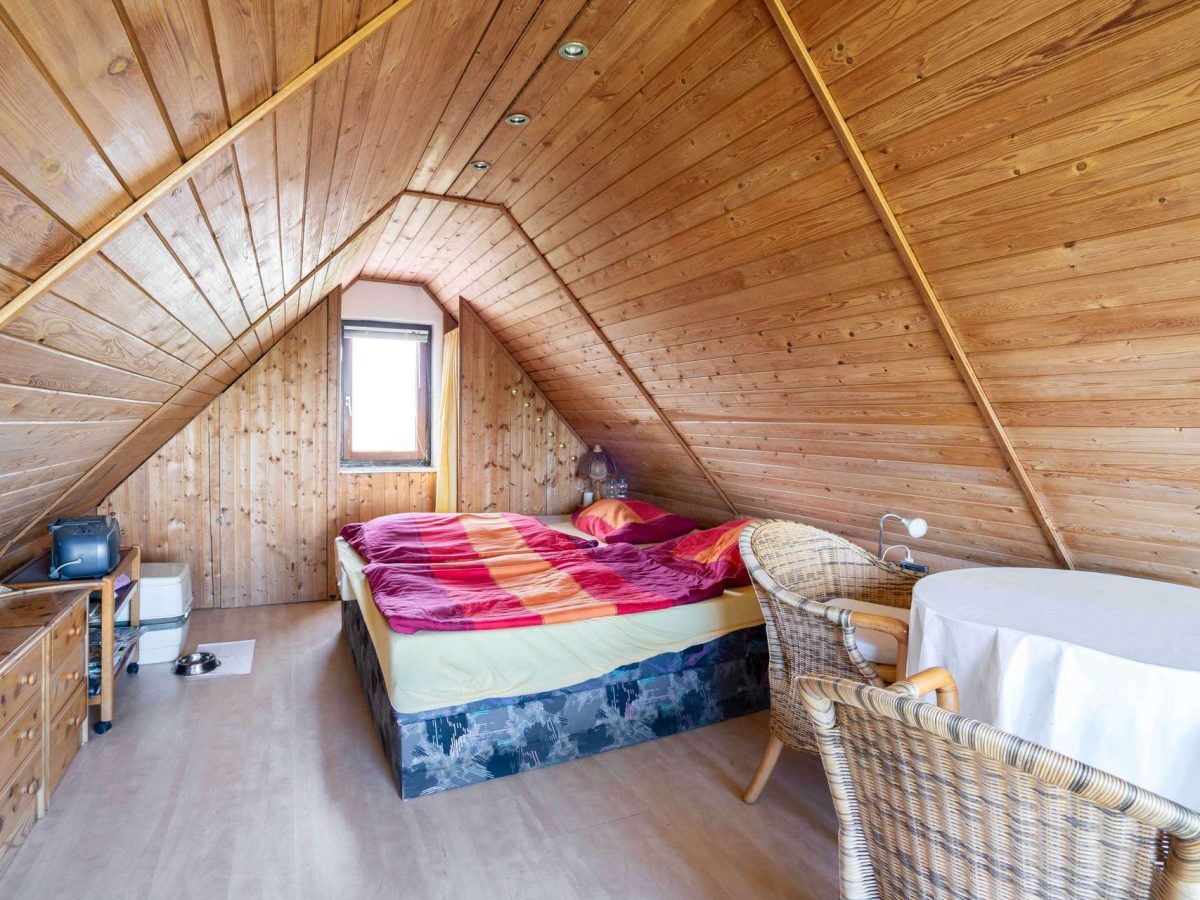 Schlafzimmer DG