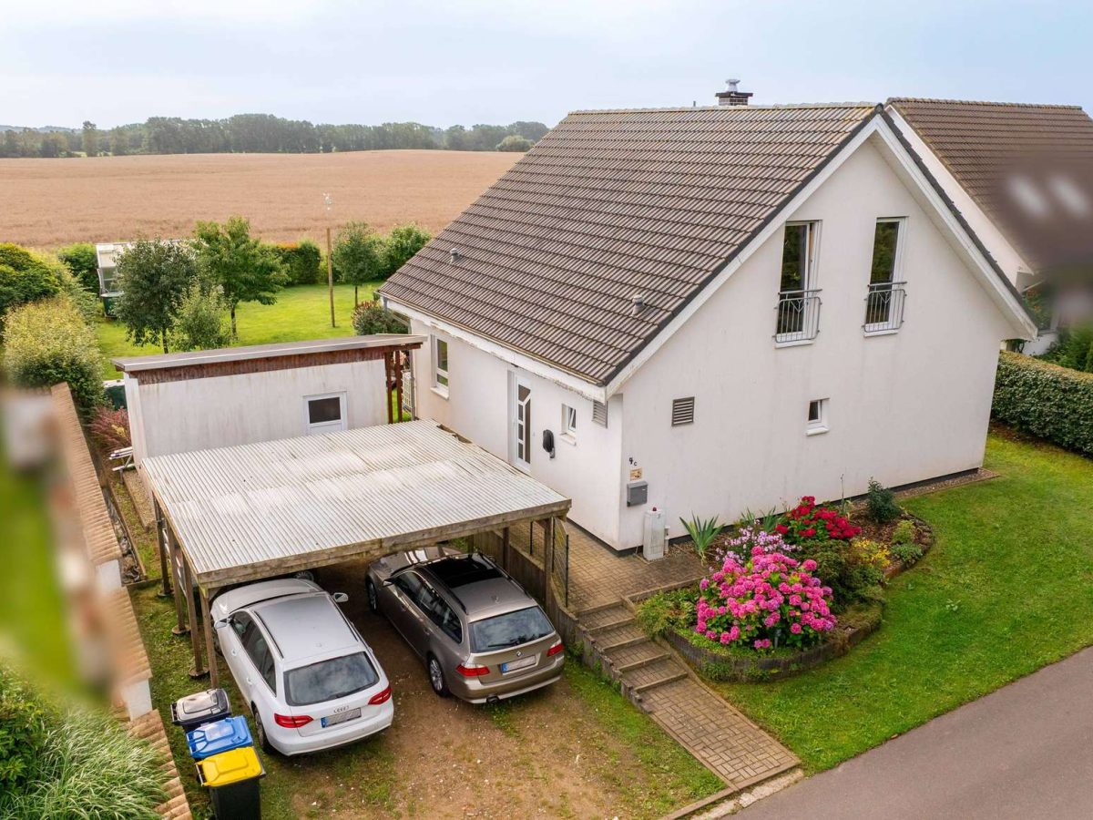 Außenansicht Straßenseite