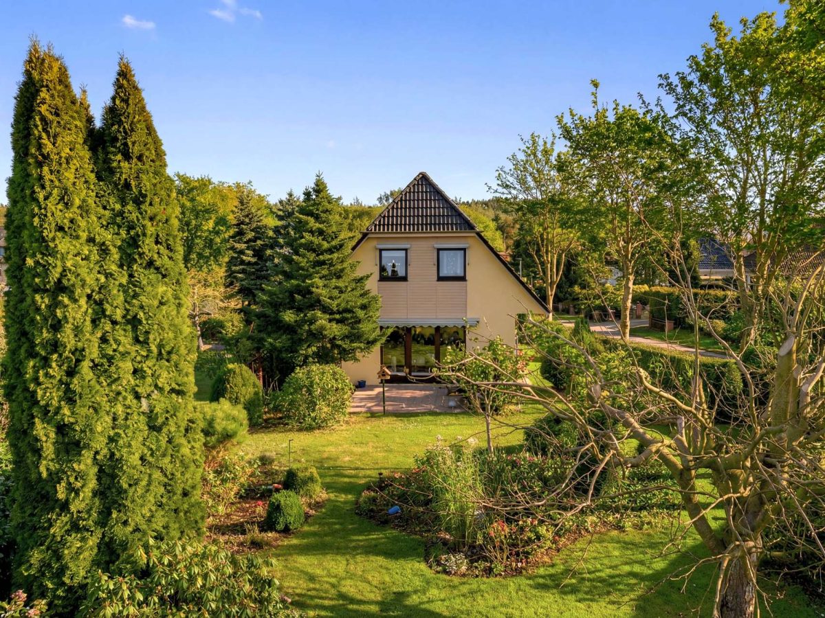 Garten mit Terrasse