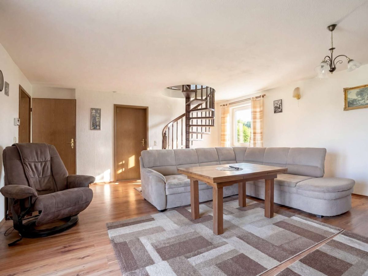Wohnzimmer UG