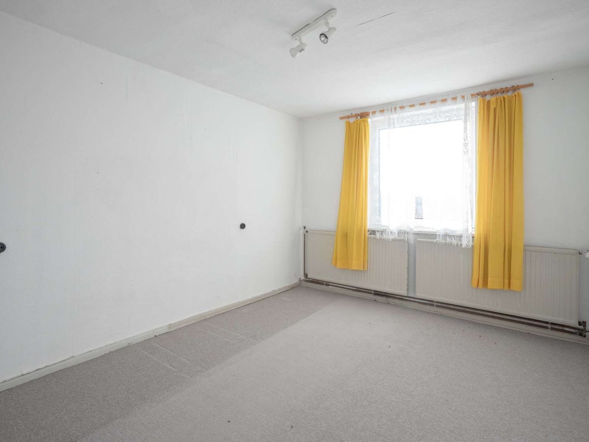 Zimmer 2 OG
