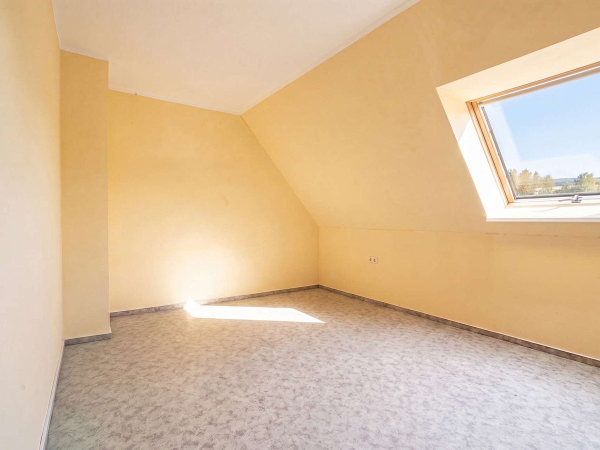 Zimmer 2 OG