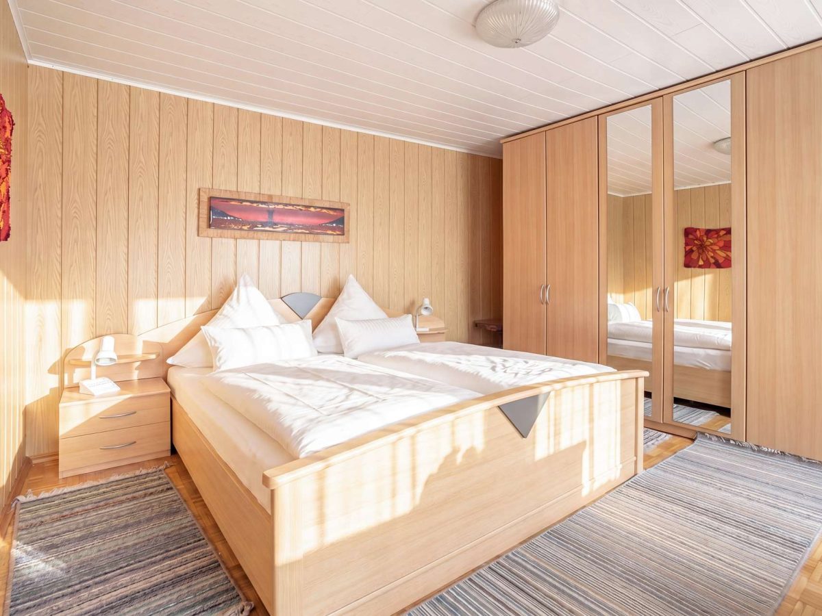 Schlafzimmer EG