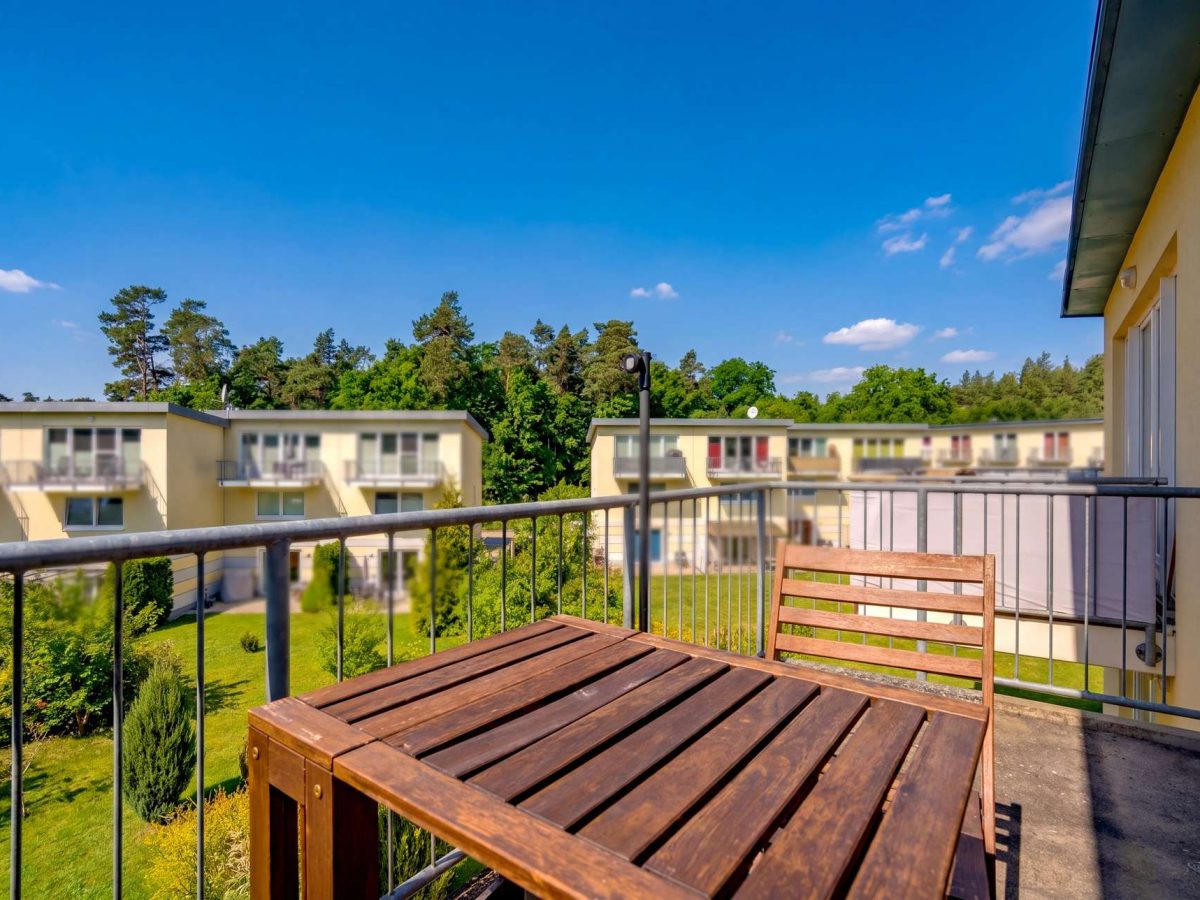Balkon mit Blick auf den Innenhof