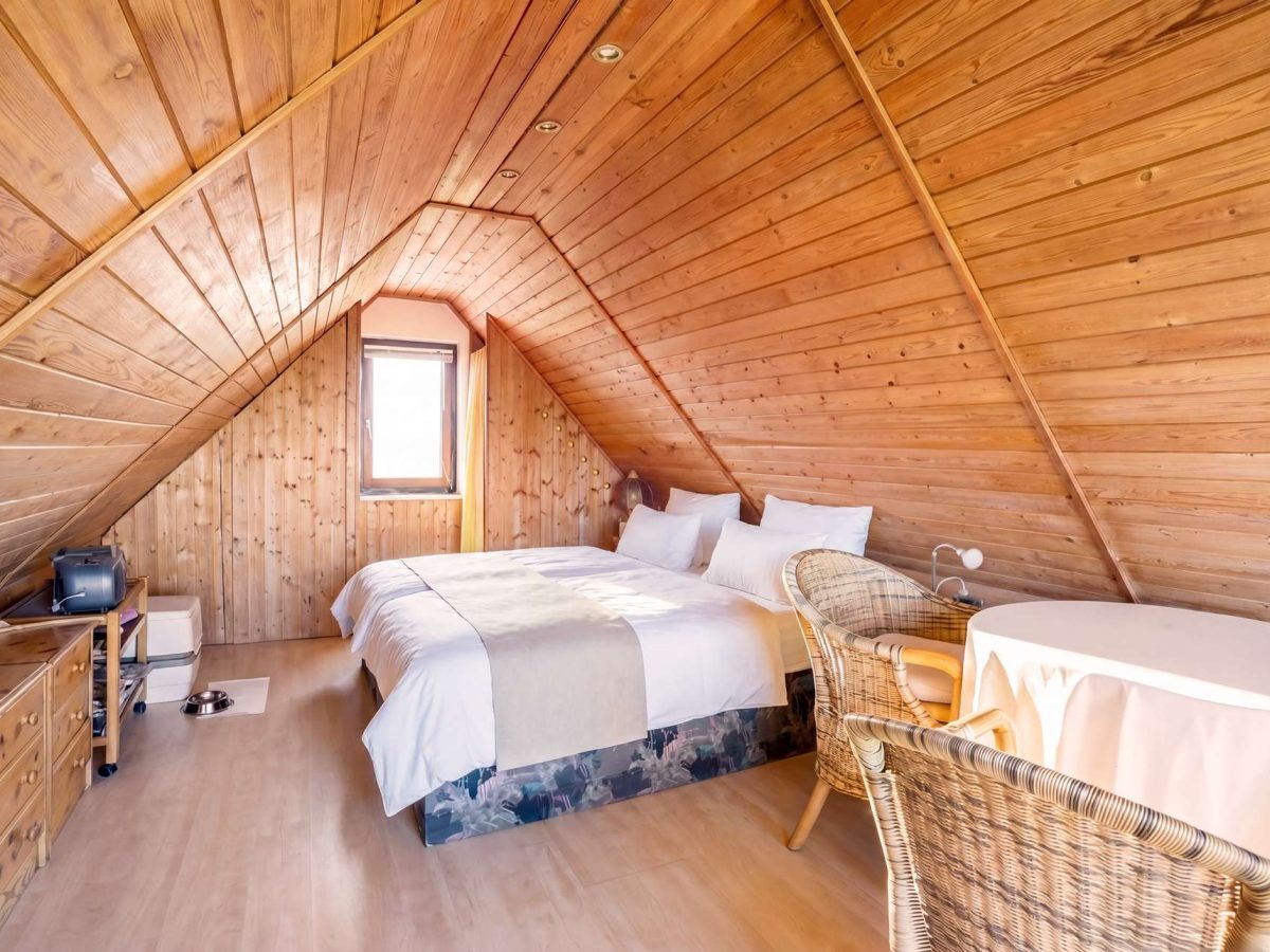 Schlafzimmer DG