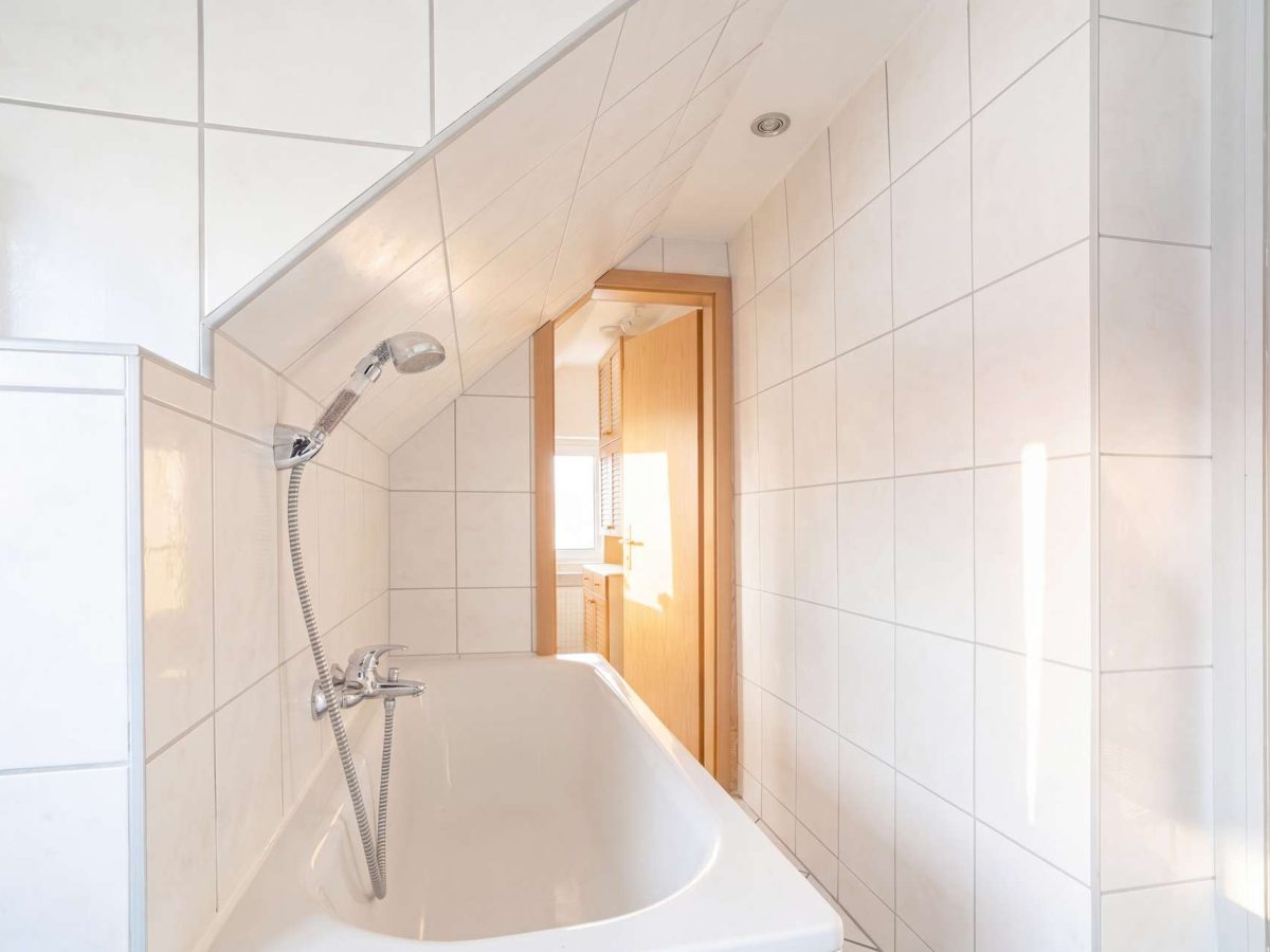 Badezimmer OG Wohnhaus